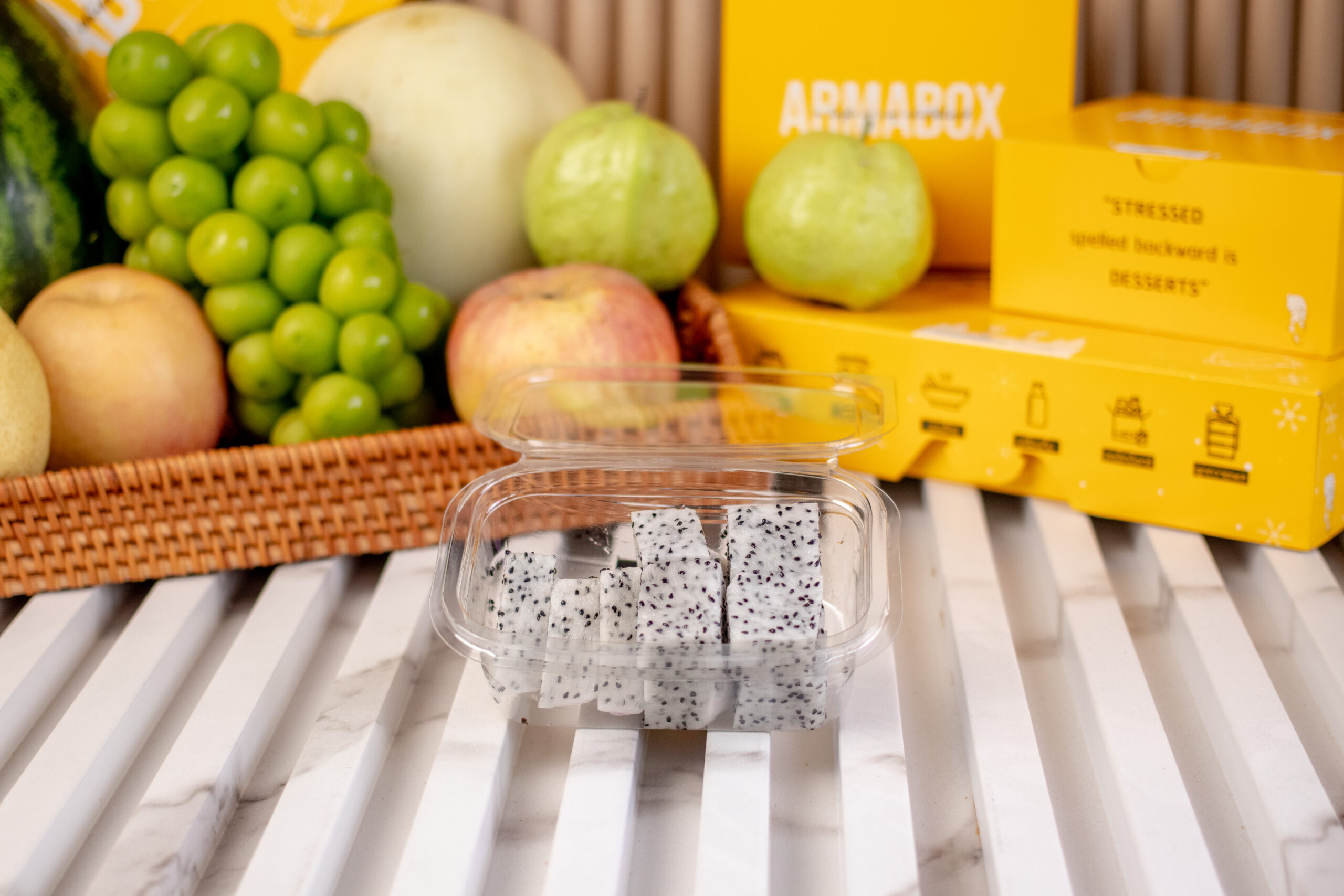 F-แก้วมังกร (กล่องใส)