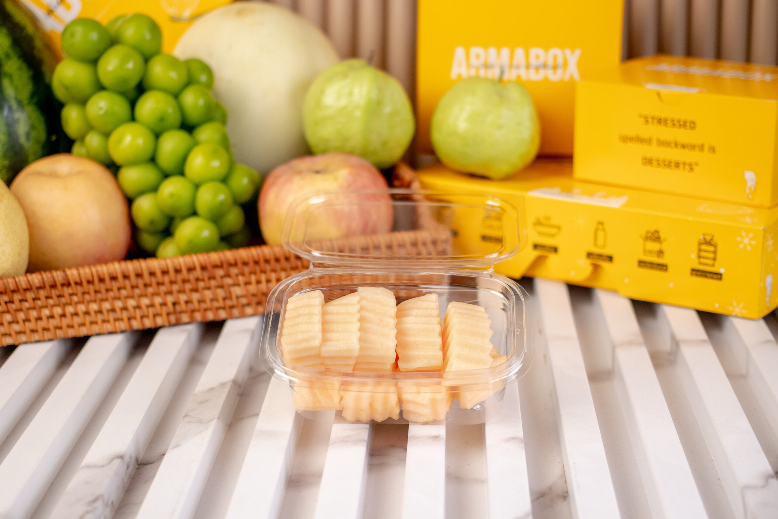 F-แคนตาลูป (กล่องใส)