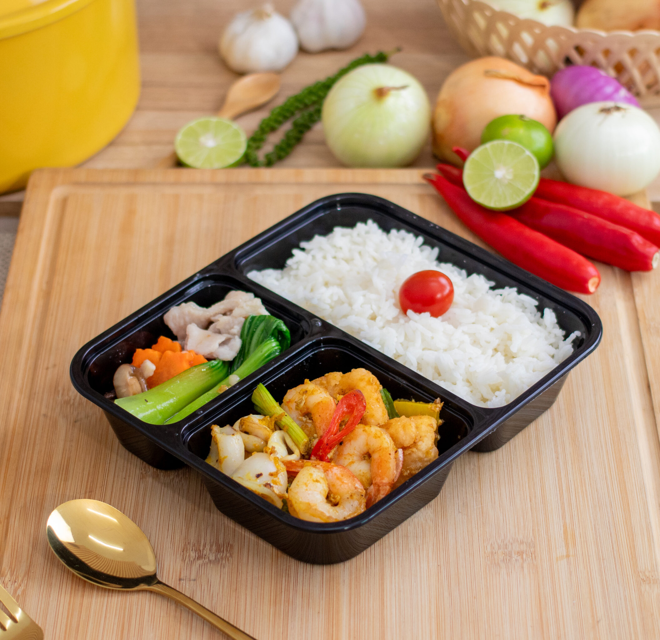 BT-ข้าวทะเลผัดผงกะหรี่ + กวางตุ้งฮ่องเต้ผัดหมูชิ้น